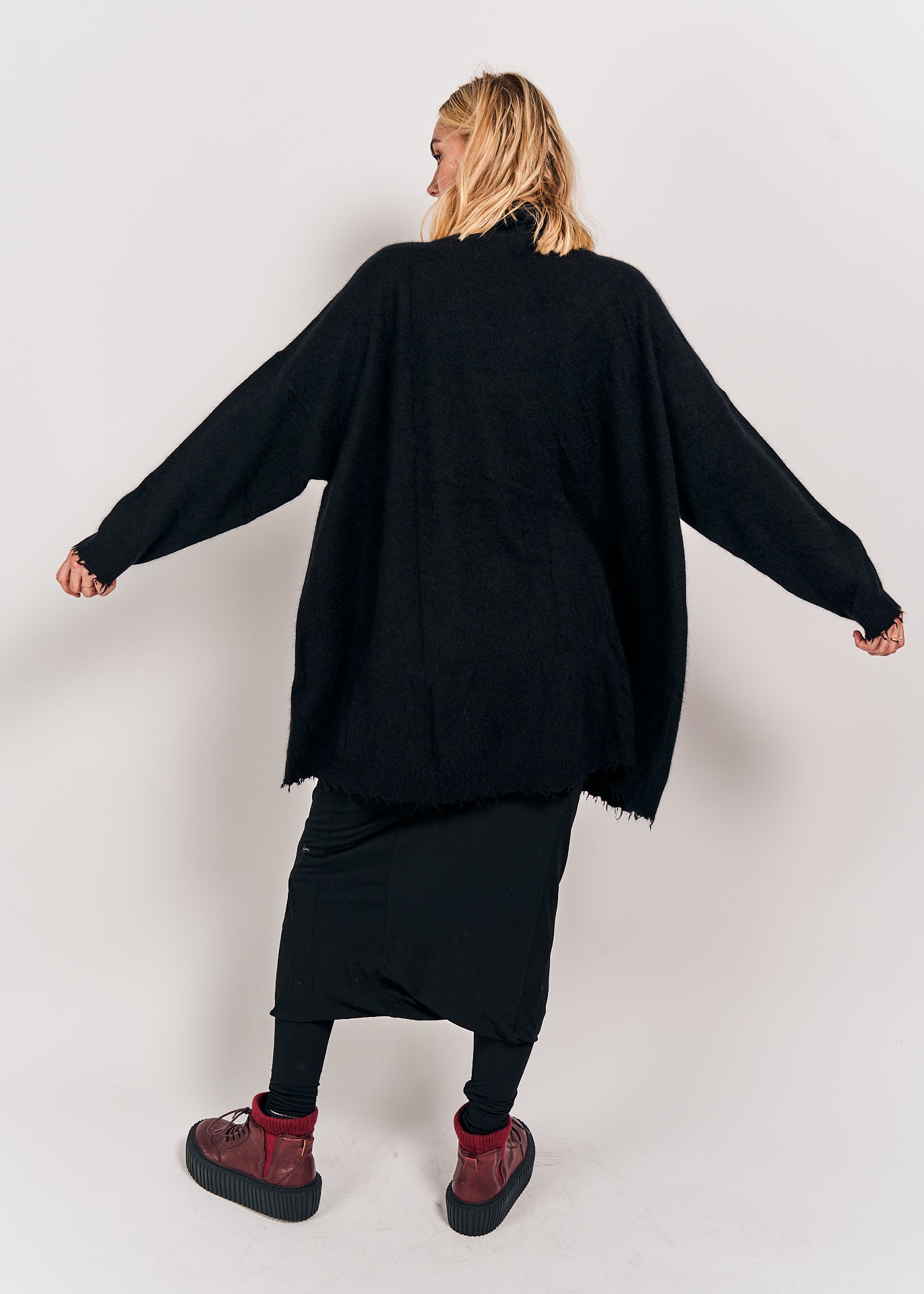 Rundholz DIP Pullover Black