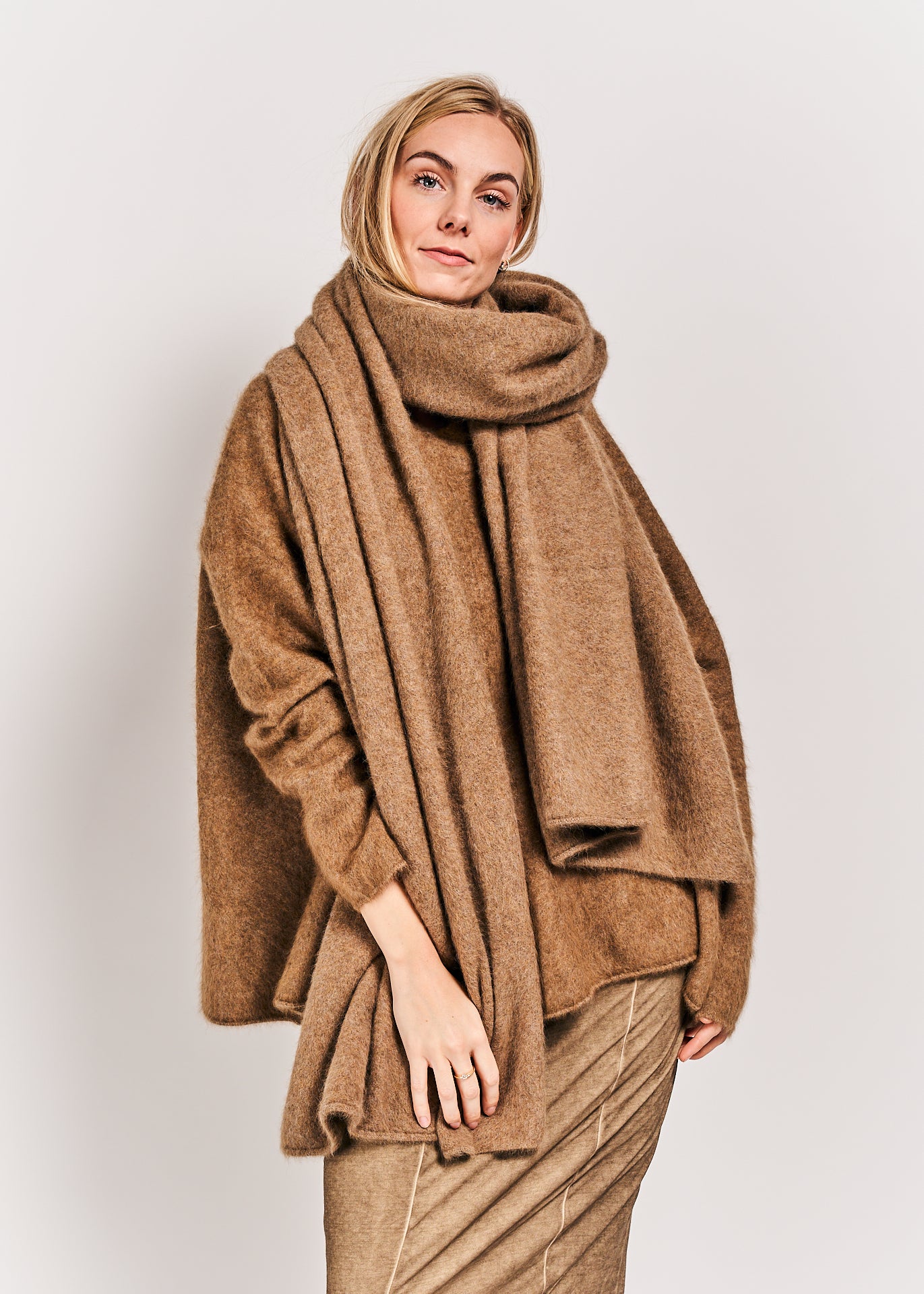 Rundholz Mainline Raccoon Scarf Camel Melange