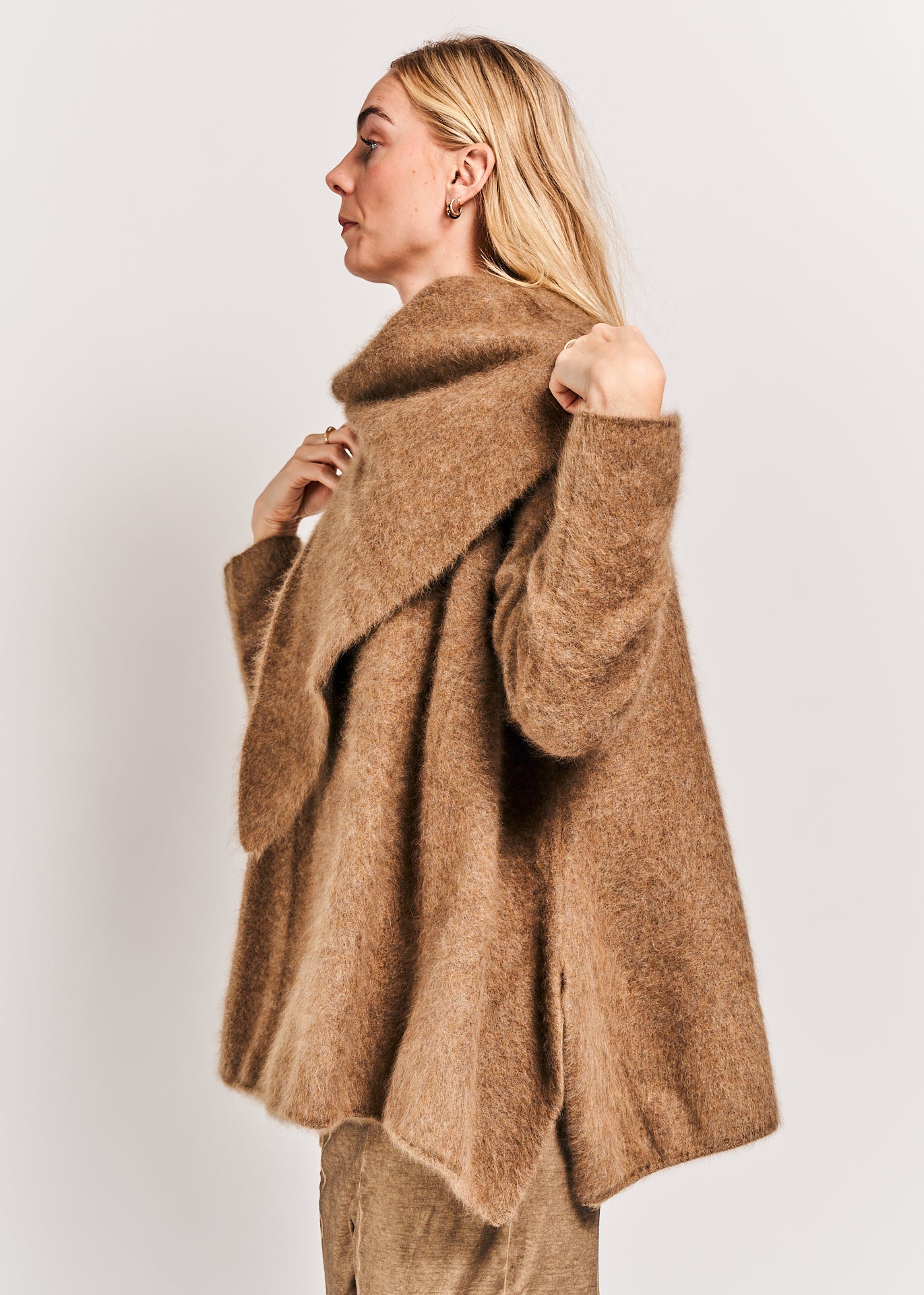 Rundholz Mainline Raccoon Pullover Camel Mel