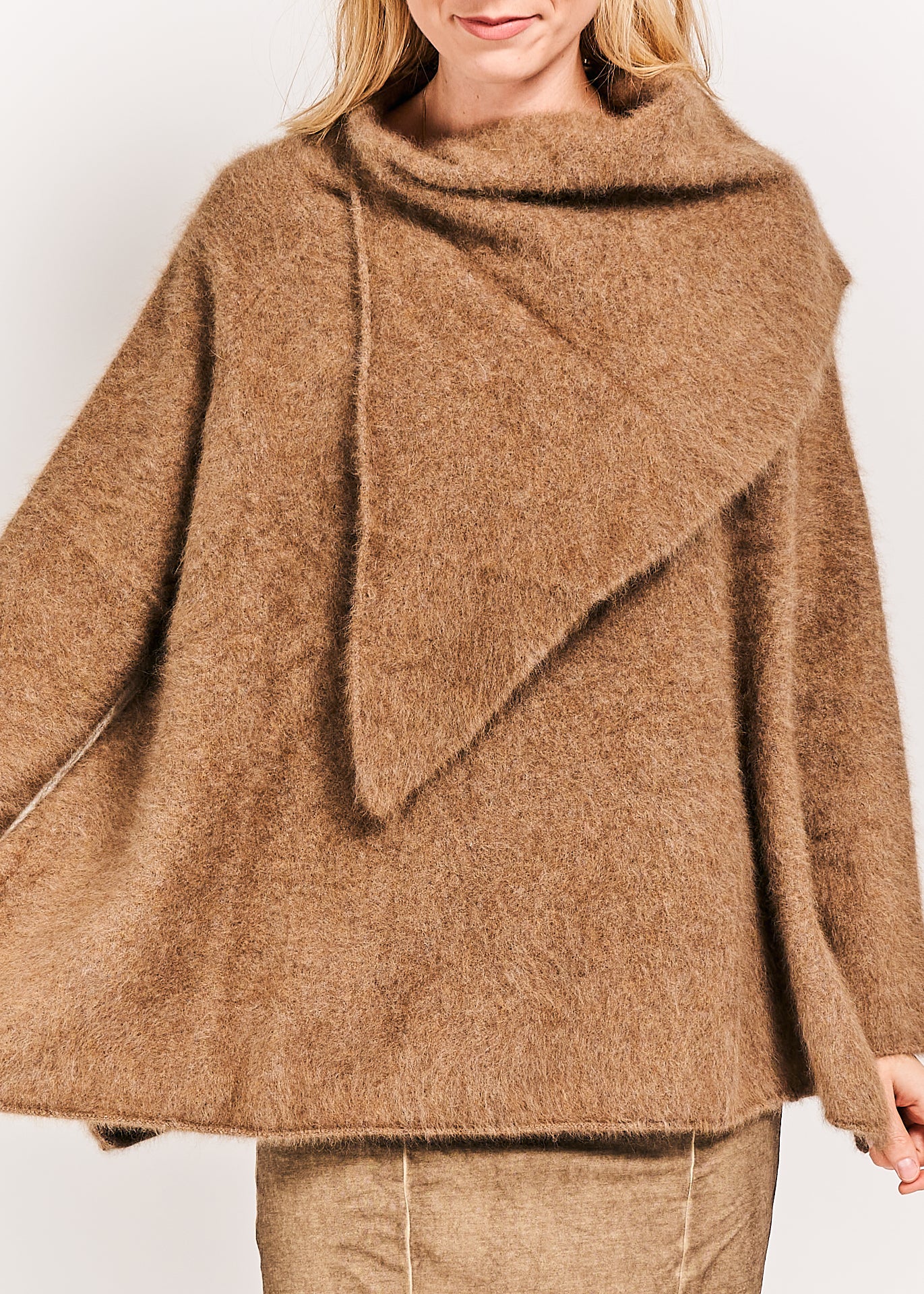 Rundholz Mainline Raccoon Pullover Camel Mel