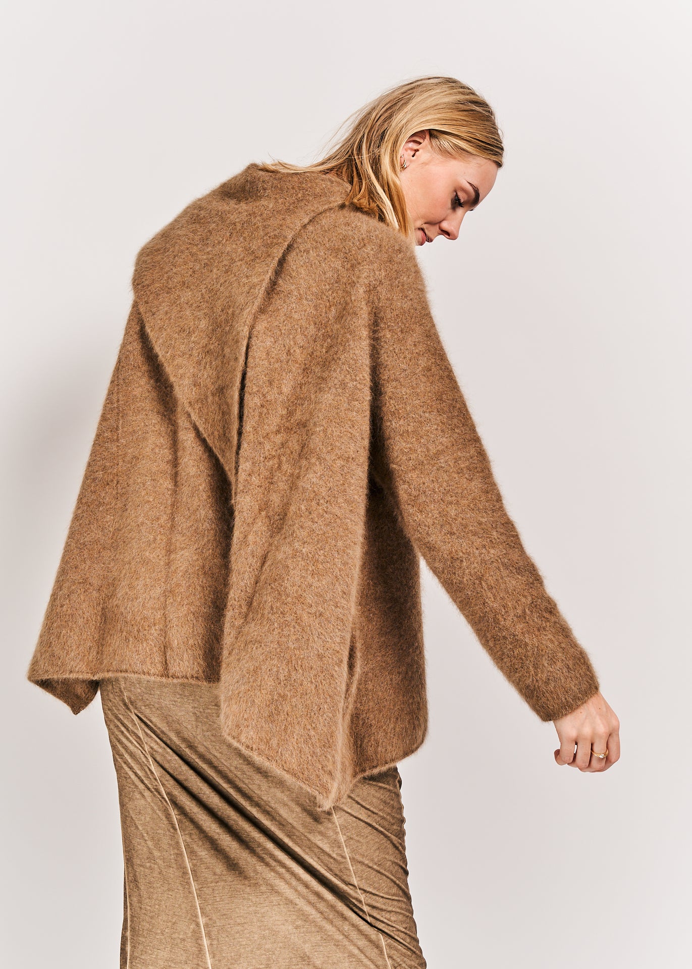 Rundholz Mainline Raccoon Pullover Camel Mel